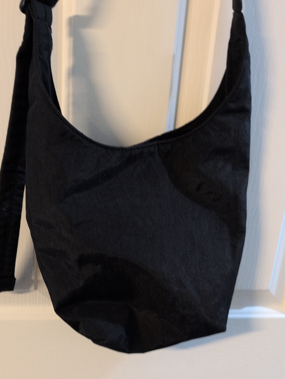 Small Nylon Sling Baggu - Picture 3 of 11